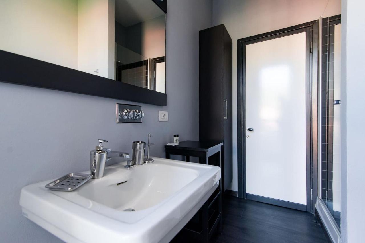 Via Mentana 32 - The House Of Travelers Apartment Комо Екстериор снимка